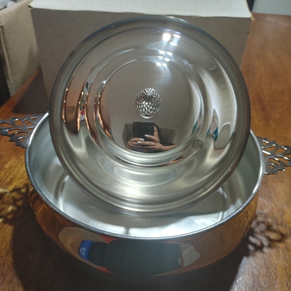 Kent Silversmith's Pyrex Serving Bowl Holder - Picture 2 of 2